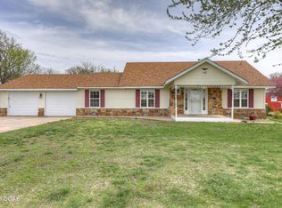 92 SE 25th Ln, Lamar, MO 64759