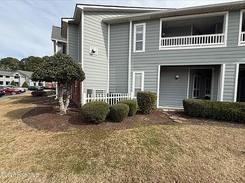 107 Breezewood Dr #A Photo 1
