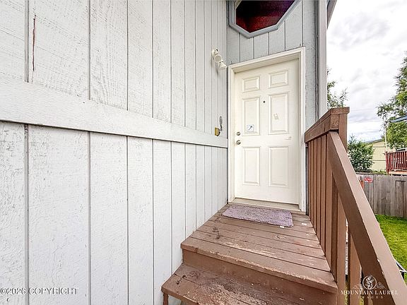 3rd image of 8020 Pinebrook Cir