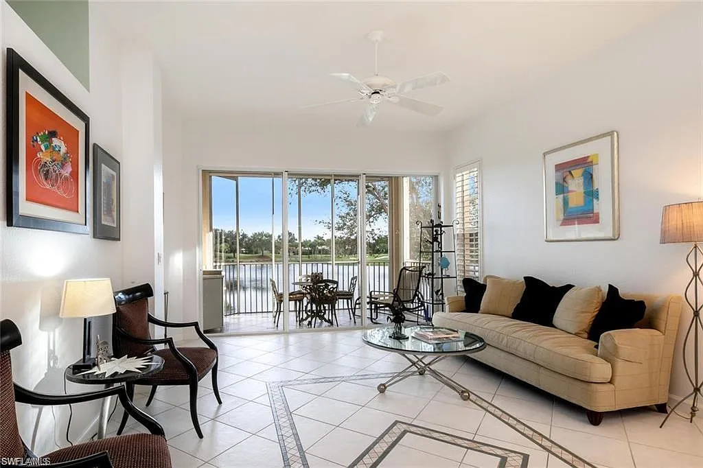 3 bed, 3.0 bath, 2100 sqft, $8,700 — Photo 4