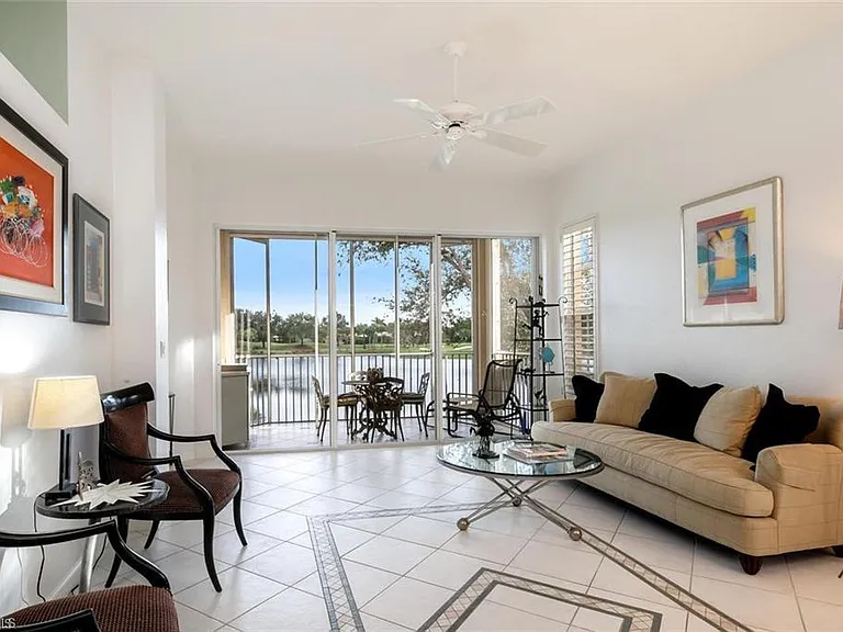 2383 Ravenna Blvd #Penthouse 202 — Photo 4