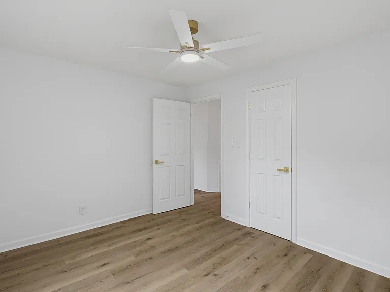 931 Marlboro St — Photo 21