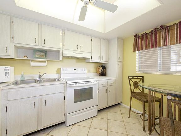2nd image of 3210 N Harbor City Blvd APT 113