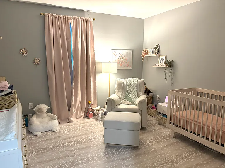408 E 8th St #3A — Photo 17