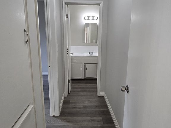 4th image of 540 N Catalina Ave #2