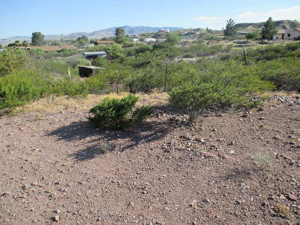 2nd image of 261 Lynx Rd