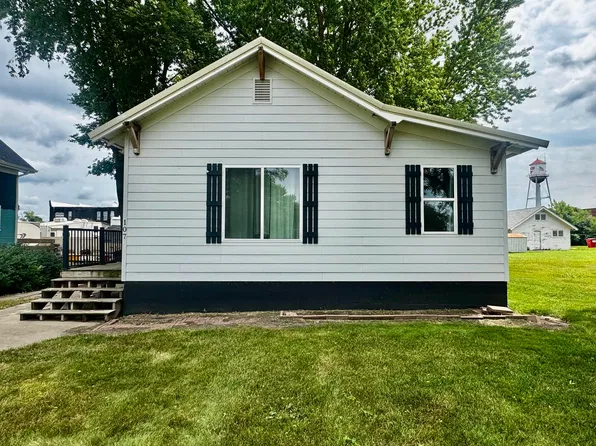 107 S 3rd St, Arlington, SD 57212