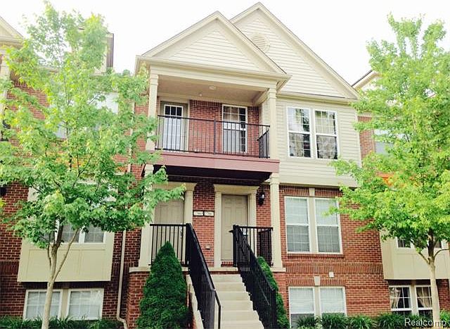 1st image of 27867 Hopkins Dr #1