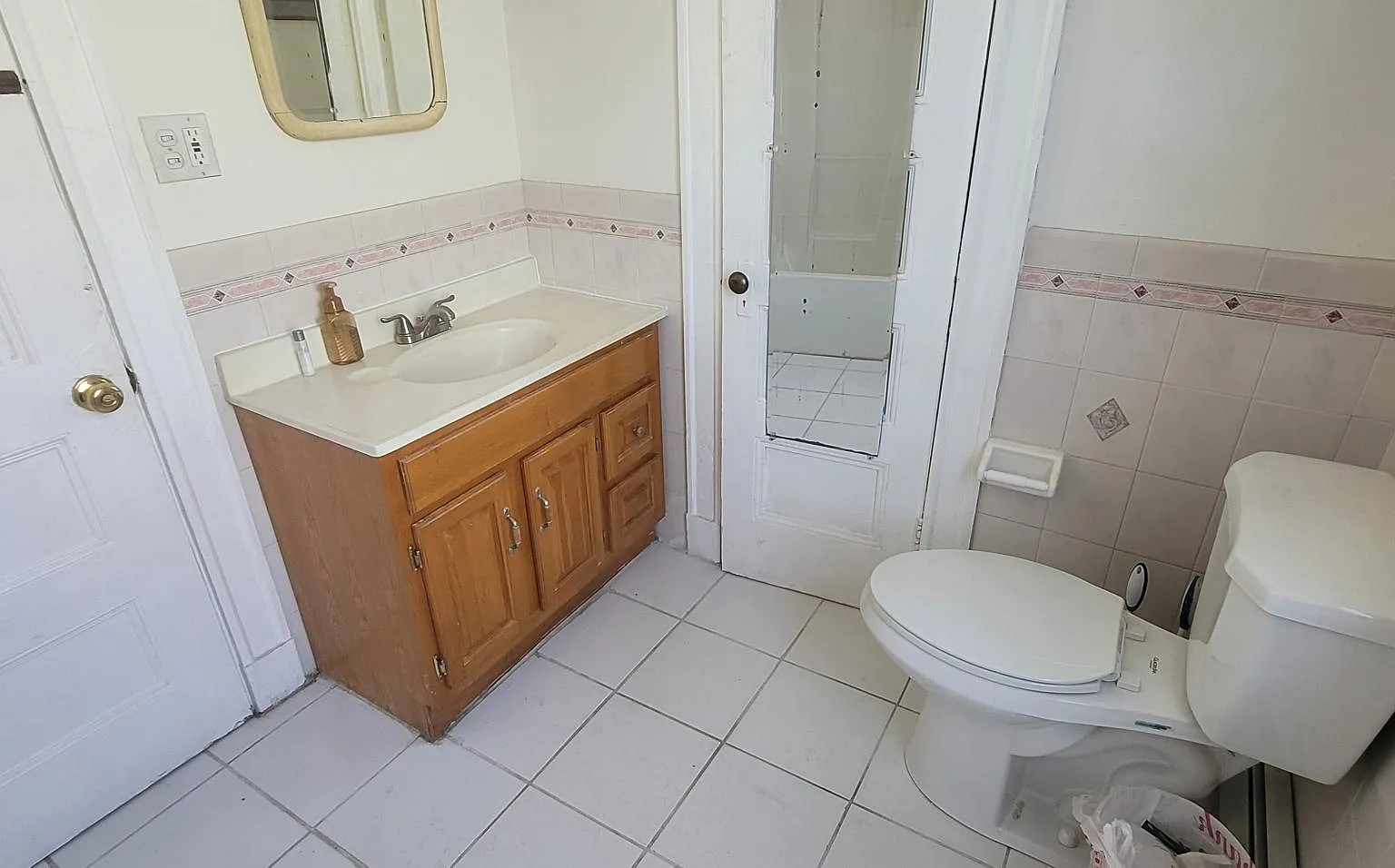 5 bed, 1400 sqft, $699 — Photo 4
