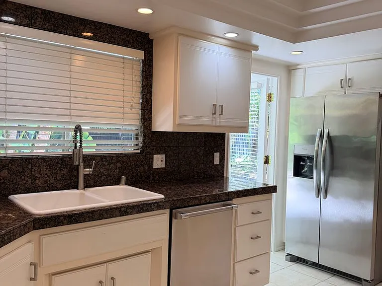 7264 Estrella De Mar Rd — Photo 16