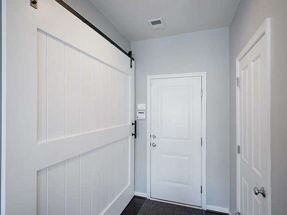 5th image of 13733 Petrel St