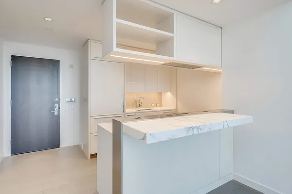 Rented by Compass | media 48