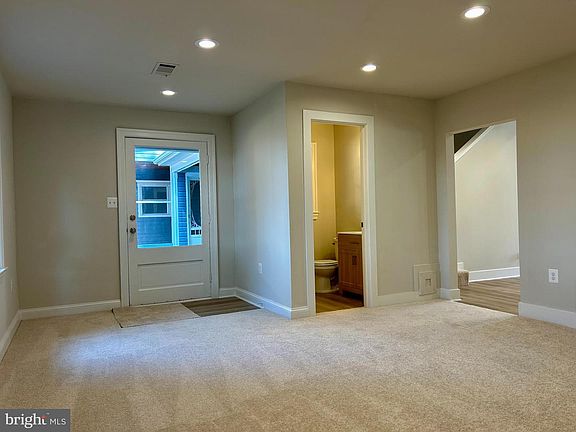 4th image of 210 E Main St