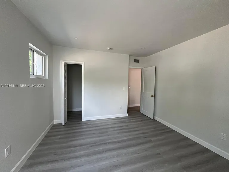 602 SW 13th Ave #4 — Photo 3