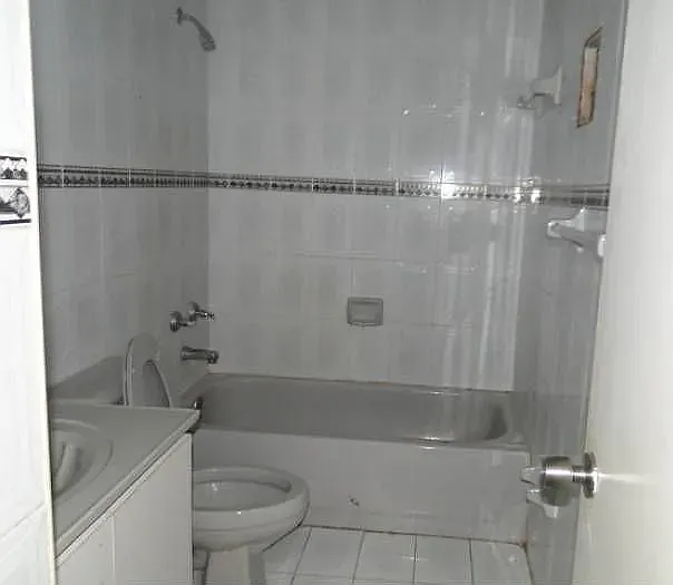 3 bed, 1.5 bath, 1391 sqft, $2,700 — Photo 2