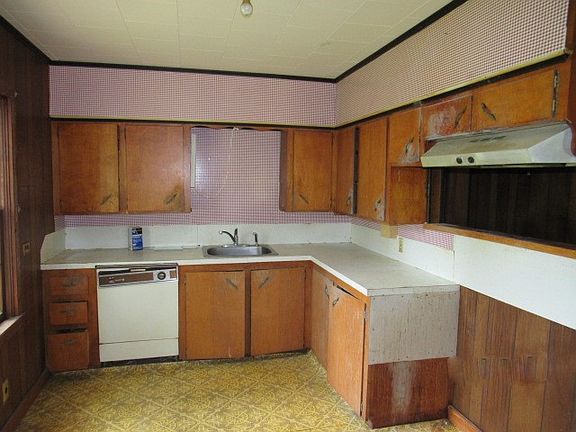 5th image of 500 East St