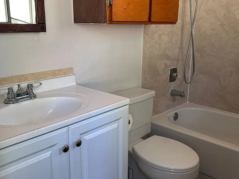 206 S 27th Pl — Photo 15