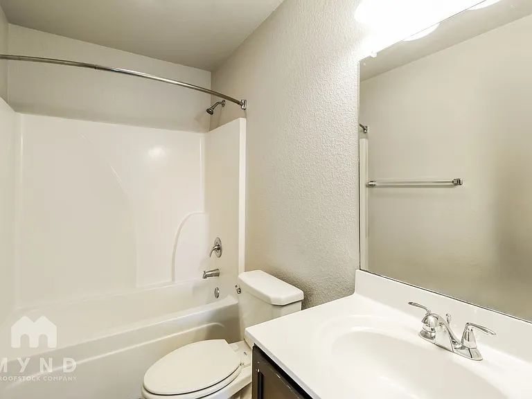 17 Bristol Dr — Photo 14
