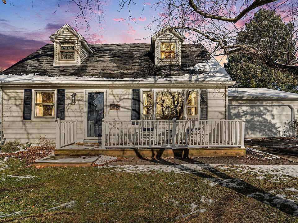 1st image of 4212 Aspen Dr