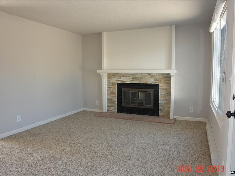 1st image of 1284 Redwood Cir