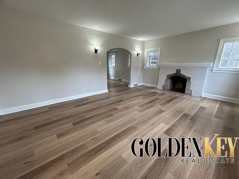 16575 Mendota St — Photo 6
