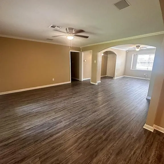 5830 Effingham Dr — Photo 25