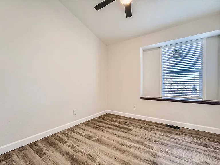 5701 Wagonwheel Trl — Photo 22