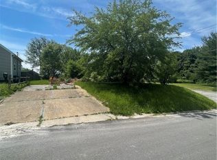 303 S Wheeling St, Oregon, OH 43616