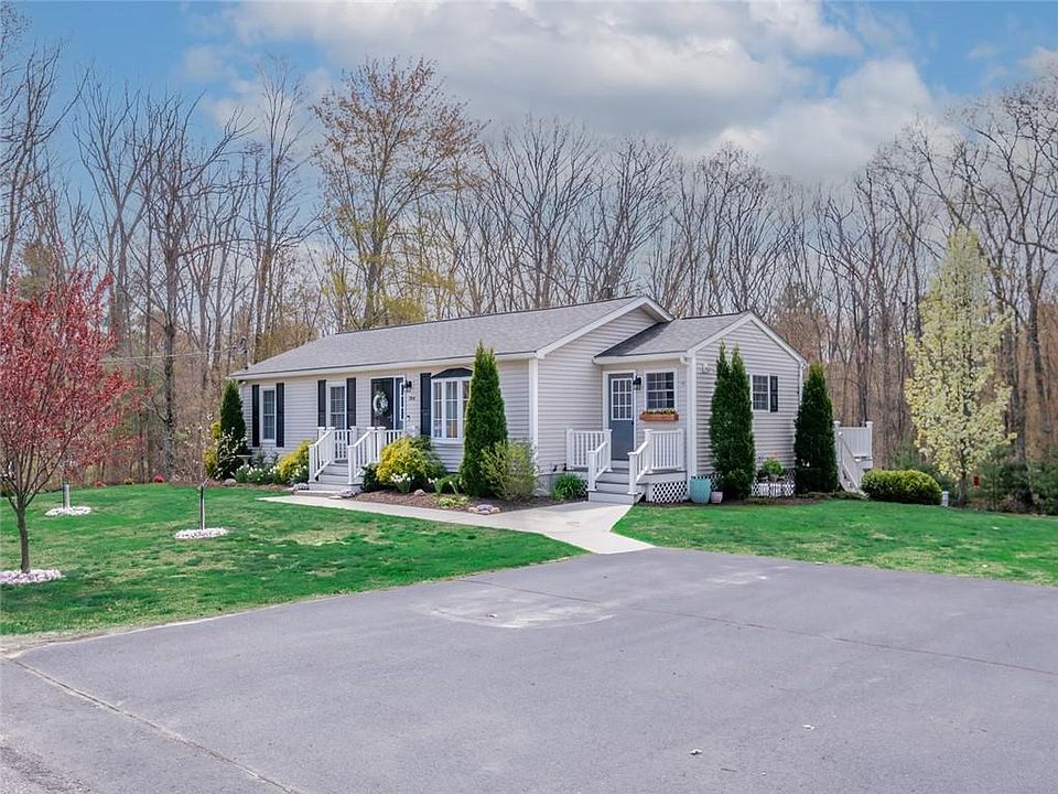 1st image of 704 Hill Rd