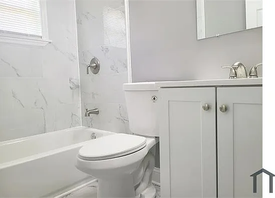 904 N Marlyn Ave — Photo 6
