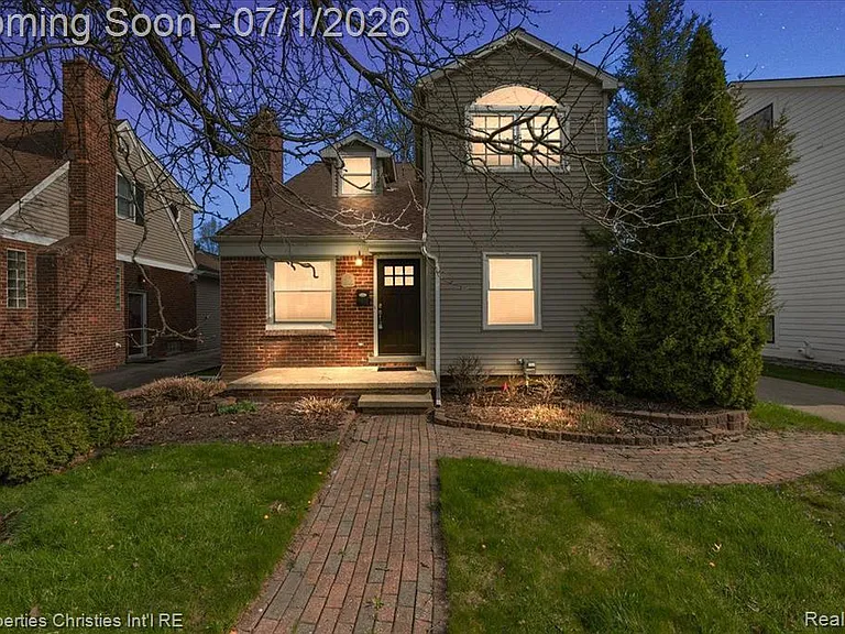 2209 Windemere Rd — Photo 2