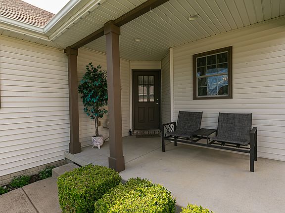 3rd image of 3130 W 34th St