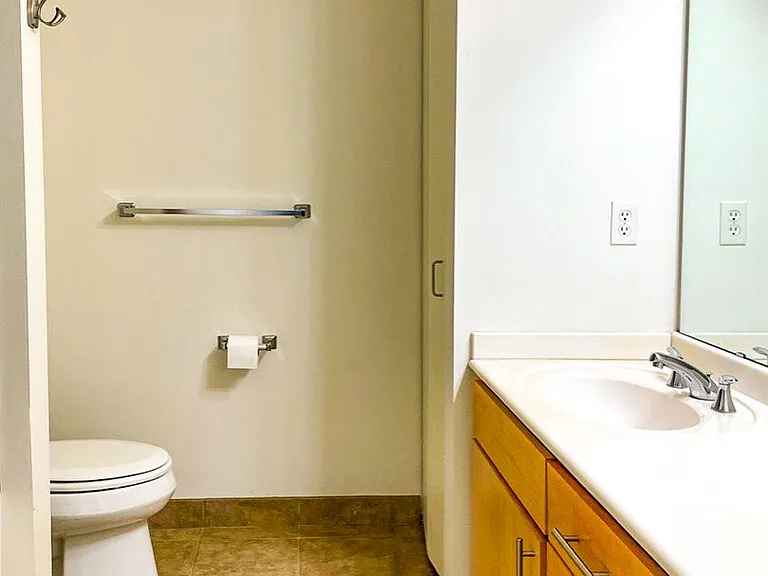 929 Portland Ave #2105 — Photo 18