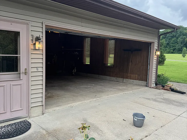 1655 E 400 N — Photo 22