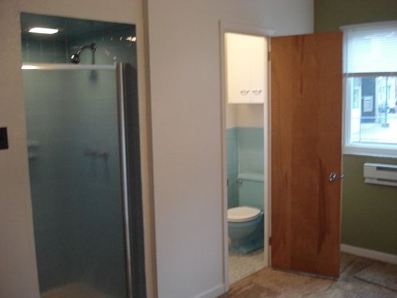 5th image of 103 Virginia Ave #1