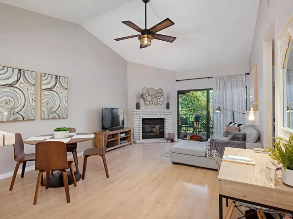 2842 Winthrop Ave, Carlsbad, CA 92010