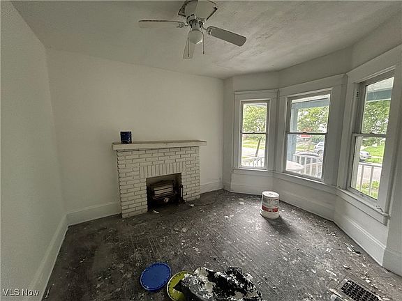 4th image of 10616 Everton Ave