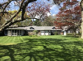 543 Potomska Rd, Dartmouth, MA 02748