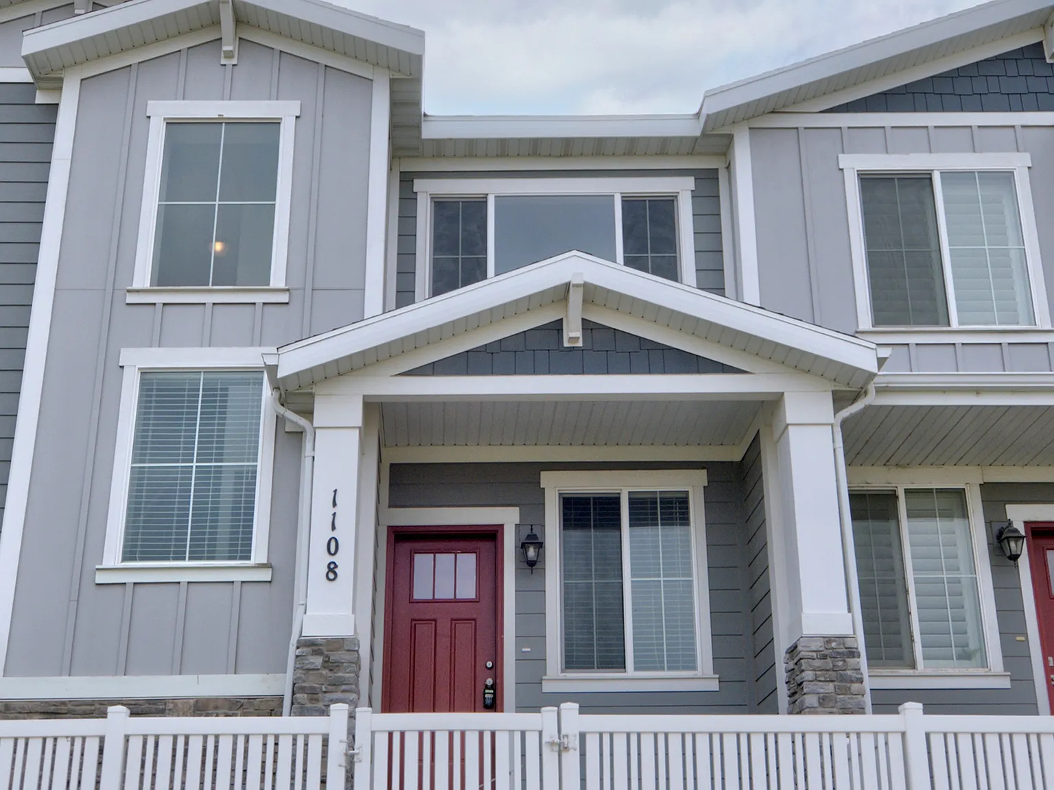 3 bed, 2087 sqft, $2,345 — Photo 1