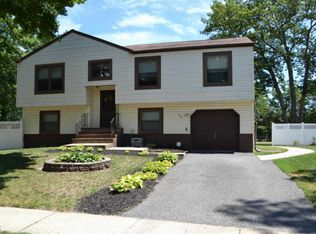 1244 Medina Rd, Lakewood, NJ 08701