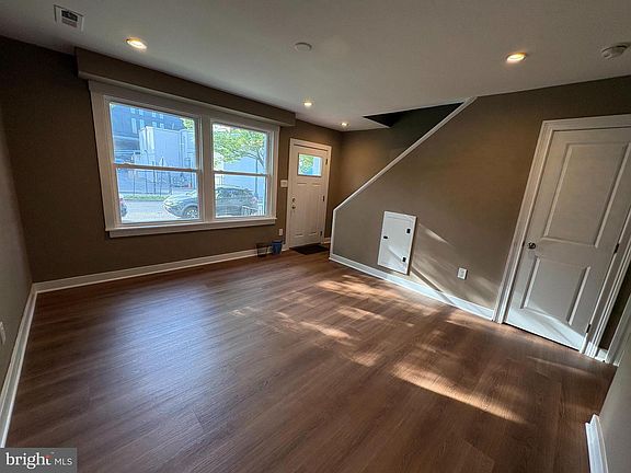 4th image of 1206 16th St NE