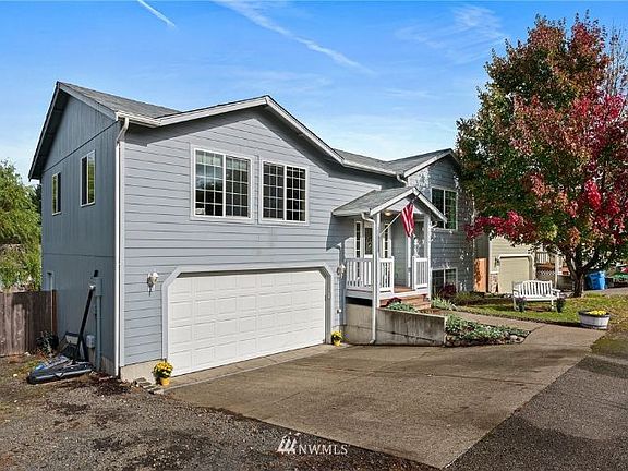 2nd image of 1072 Bowen Way E