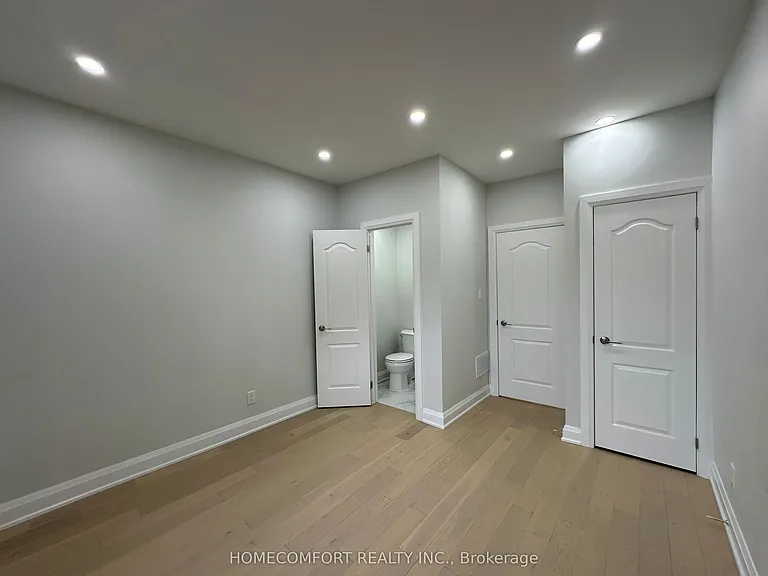 211 Osler St #MAIN FLOOR — Photo 19