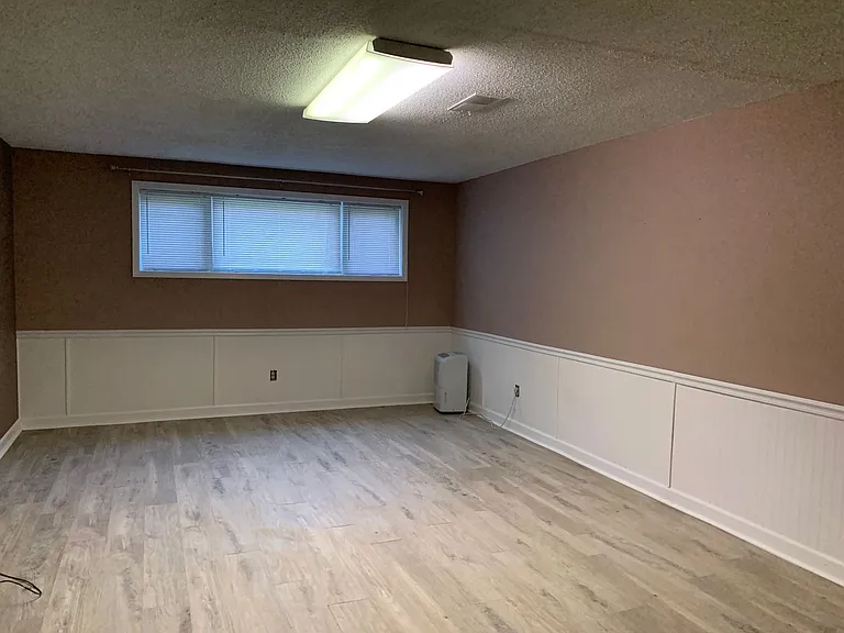 570 Roberts St SW — Photo 27