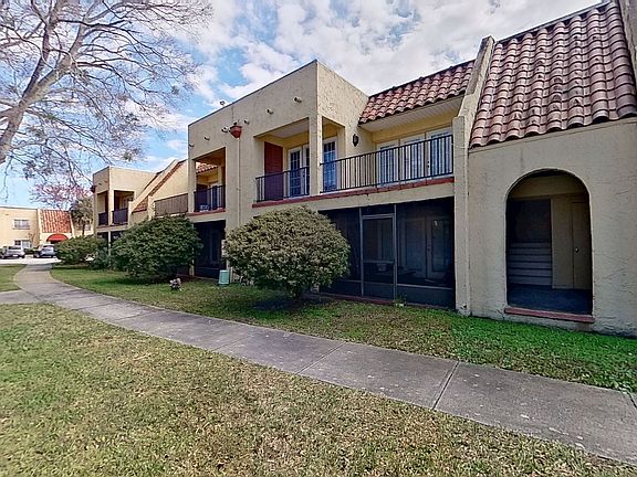 3rd image of 3875 Mission Dr Unit 4