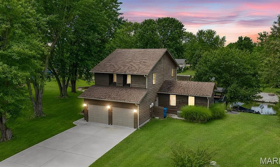 1st image of 326 Deepwater Cir