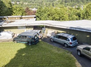 895 S 57th St, Springfield, OR 97478