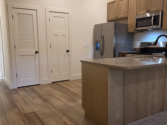 4th image of 4420 Delwood Ln #101