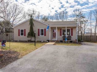3 Canton Ln, Stuarts Draft, VA 24477