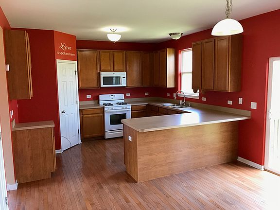 2nd image of 1047 Mackenzie Dr